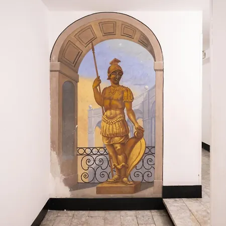 Lomellini Aquarium Old Port * جنوة