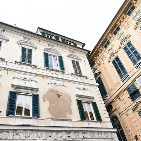 Lomellini Aquarium Old Port * جنوة