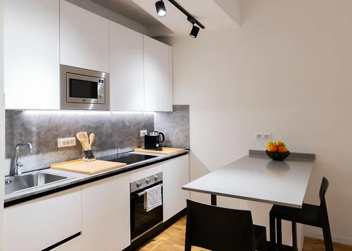 Lomellini Aquarium Old Port Genua