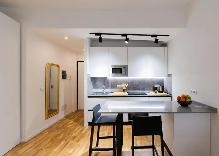 Lomellini Aquarium Old Port