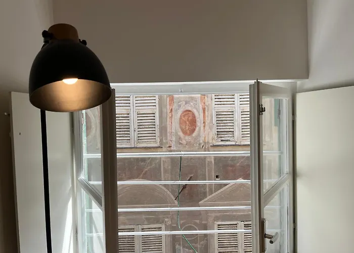 Lomellini Aquarium Old Port Genua