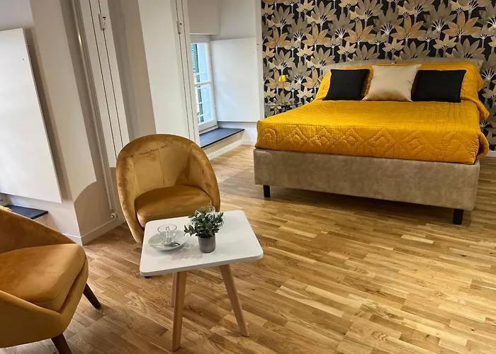 Lomellini Aquarium Old Port * Genua