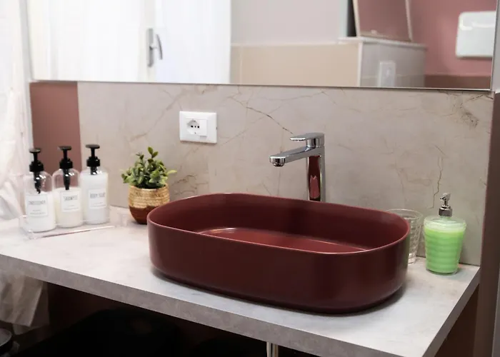 Lomellini Aquarium Old Port *